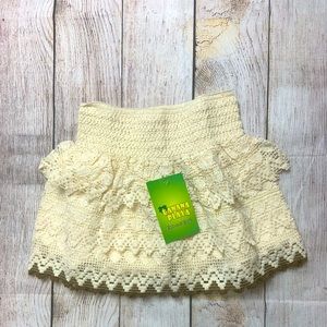 Banana plata lace  girl shorts🐝